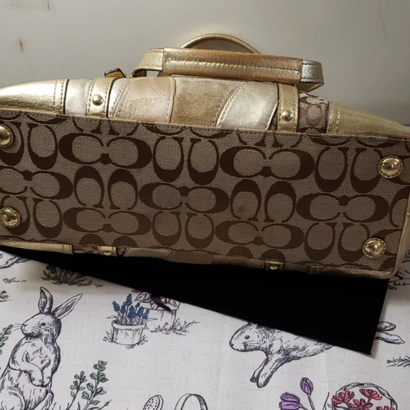 Vtg. Metallic gold Coach patchwork bag - Picture 5 of 8